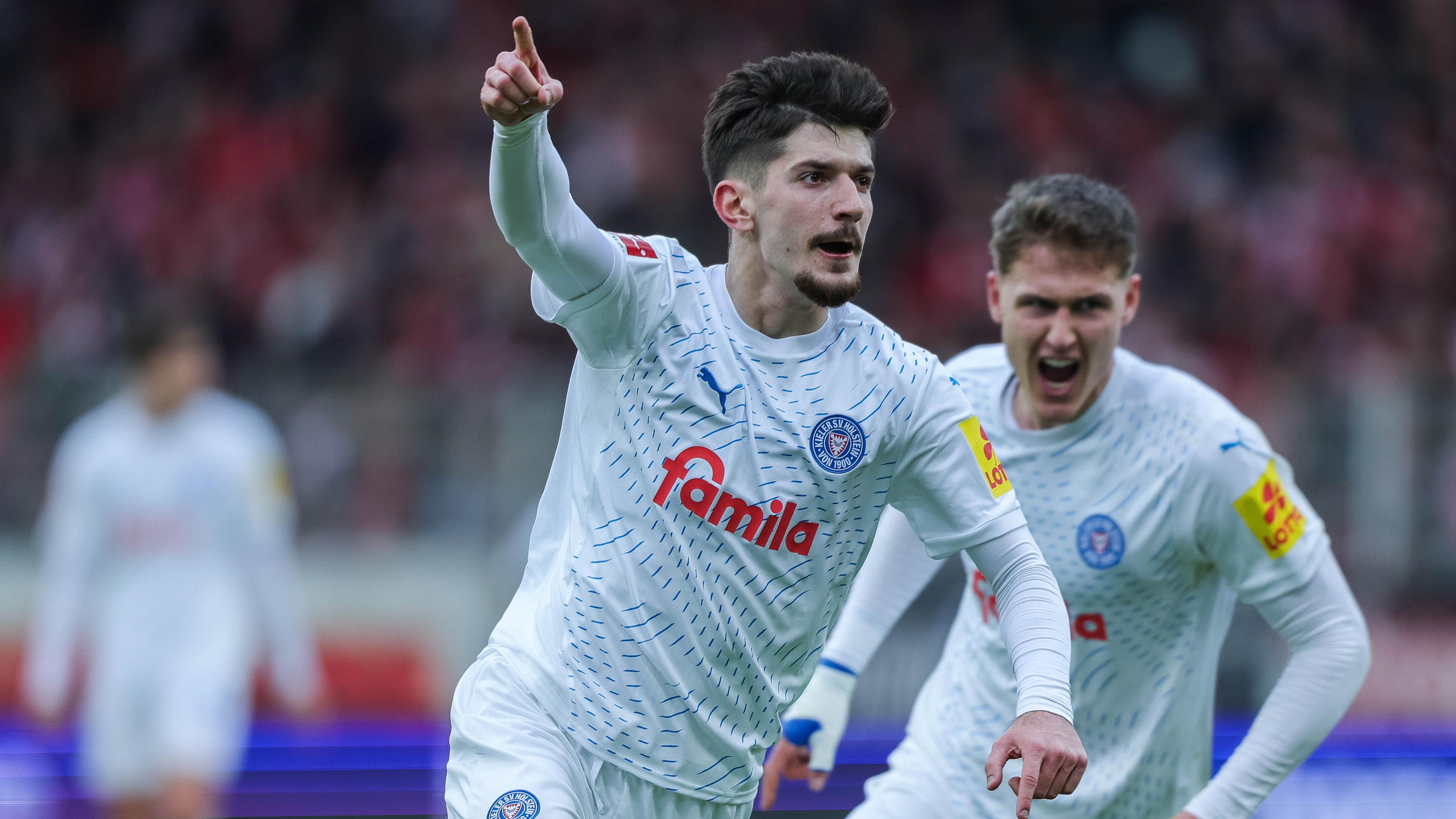 Kiels Armin Gigovic jubelt zum 0:1 gegen Union Berlin am 02.03.2025.