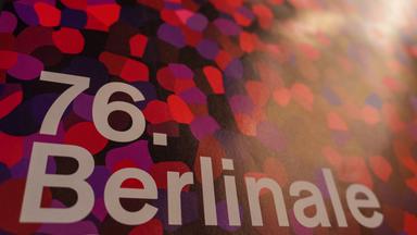 Berlin: Der Schriftzug «76. Berlinale» steht im Haus der Berliner Festspiele auf einem Plakat.