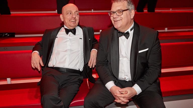 Bernhard Hoëcker (l) und Elton