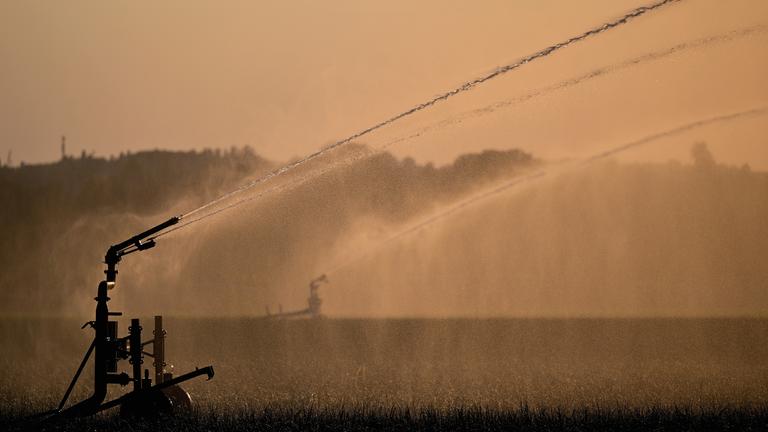 Bewässerung eines Ackers