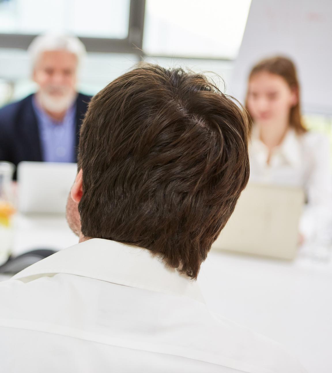 Dass die Suche nach neuen MItarbeitern zunehmend schwierig wird, liegt auch an zu hohen Ansprüchen auf beiden Seiten.