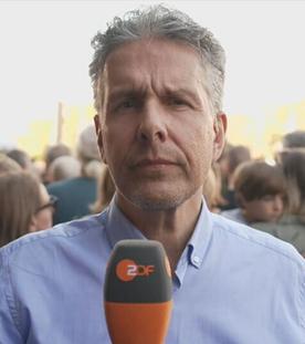 ZDF-Korrespondent Michael Bewerunge in Novi Sad