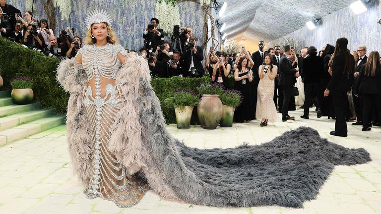Beyoncé besucht die Met Gala 2026.
