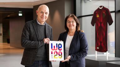 DFB-Präsident Bernd Neuendorf mit DFB-Generalsekretärin Heike Ullrich am DFB-Campus in Frankfurt am Main präsentieren das Bid Book für die EM 2029.
