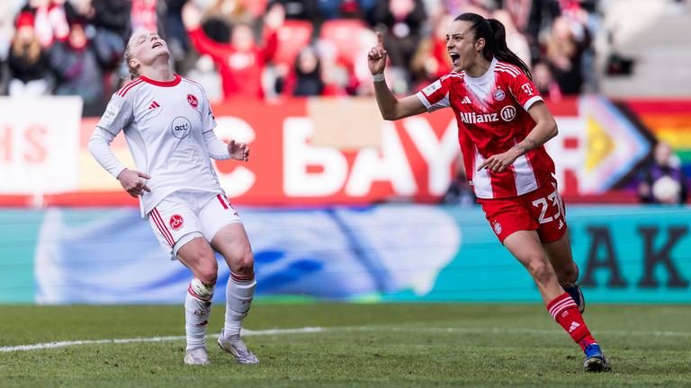Bayerns Stürmerin Natalia Padilla Bidas jubelt nach ihrem Treffer zum 2:0 in der Bundesligapartie gegen den 1. FC Nürnberg.