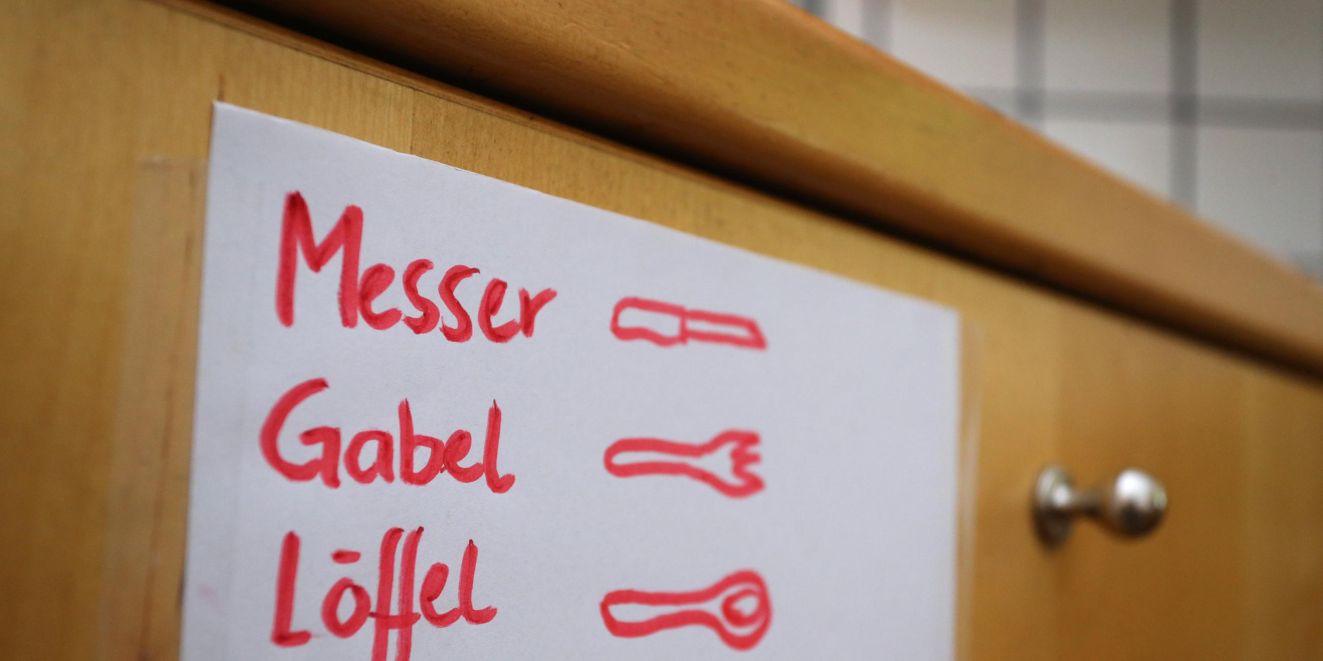 Demenzkranke Messer Gabel Löffel