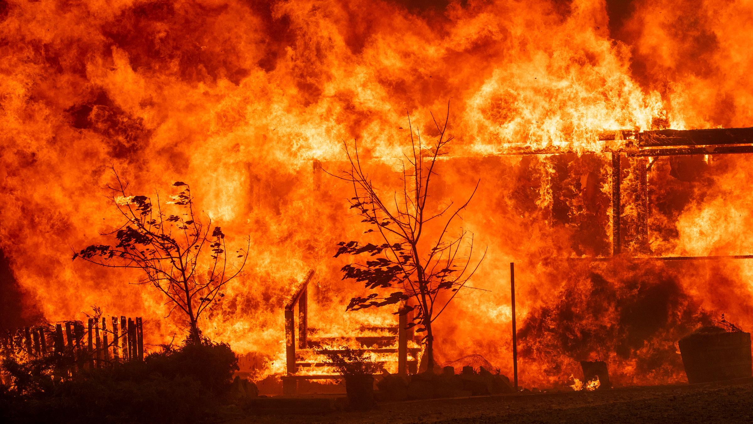 Dieses Haus in Lakeport wurde ein Opfer der Flammen. Schon im vergangenen Jahr wüteten in Kalifornien außergewöhnliche Busch- und Waldbrände.