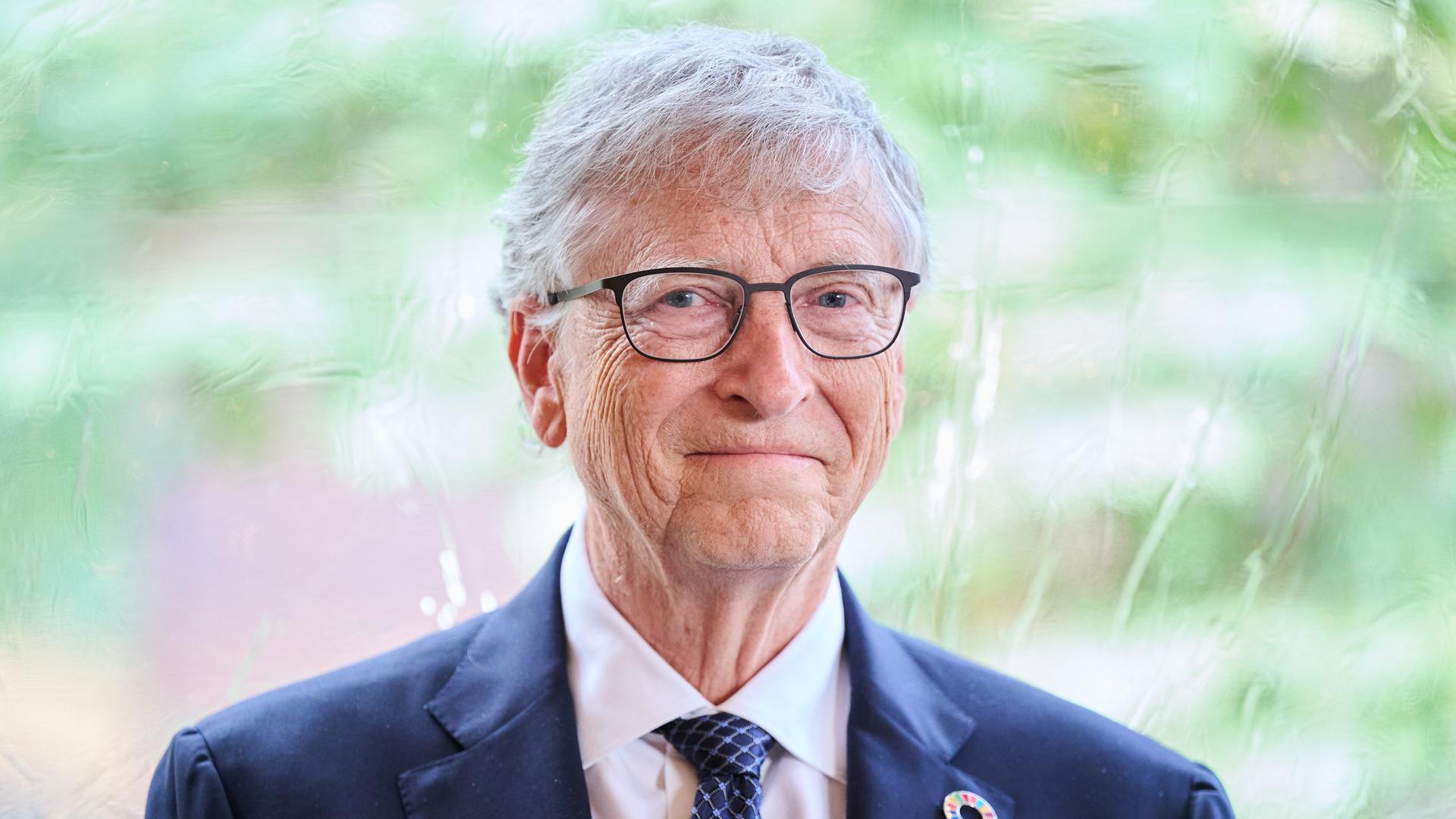 Berlin: Bill Gates, Gründer der Gates-Stiftung, kommt zu einer Veranstaltung von Save the Children zu Impfgerechtigkeit.