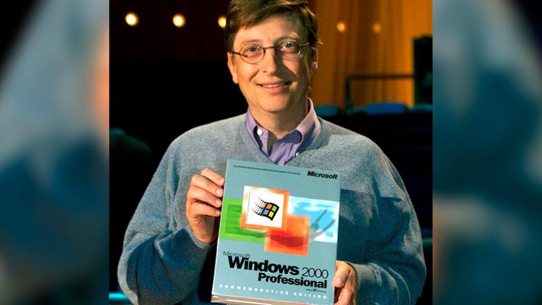 Bill Gates mit Windows 2000