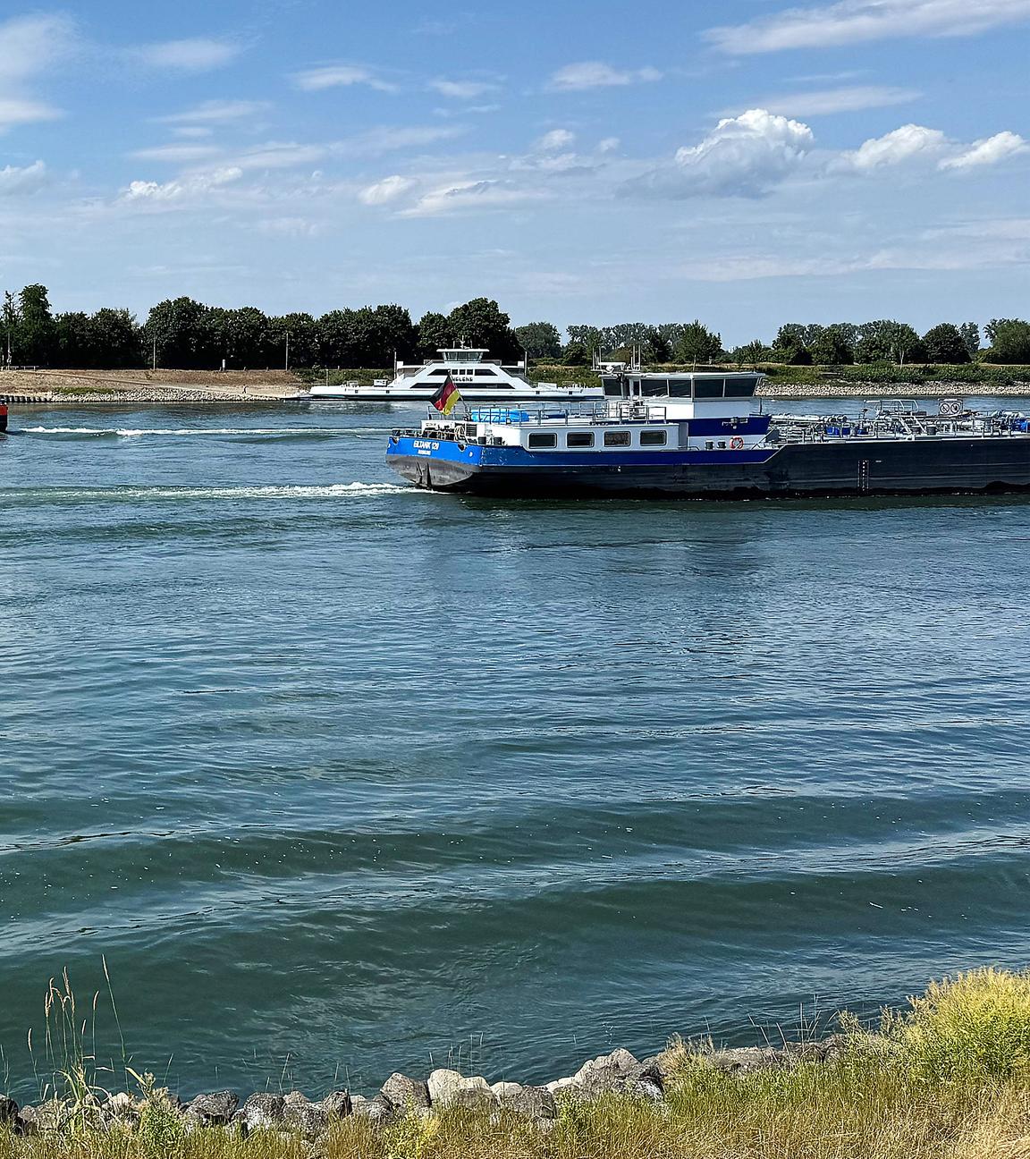Binnenschifffahrt auf dem Rhein