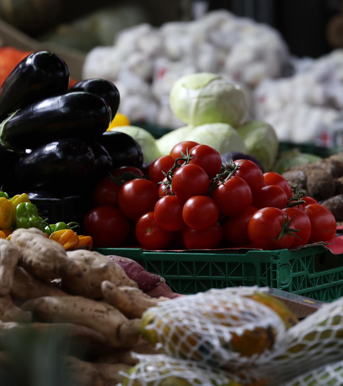 Frische Lebensmittel auf einem Markt in London, Großbritannien, 27. Dezember 2024