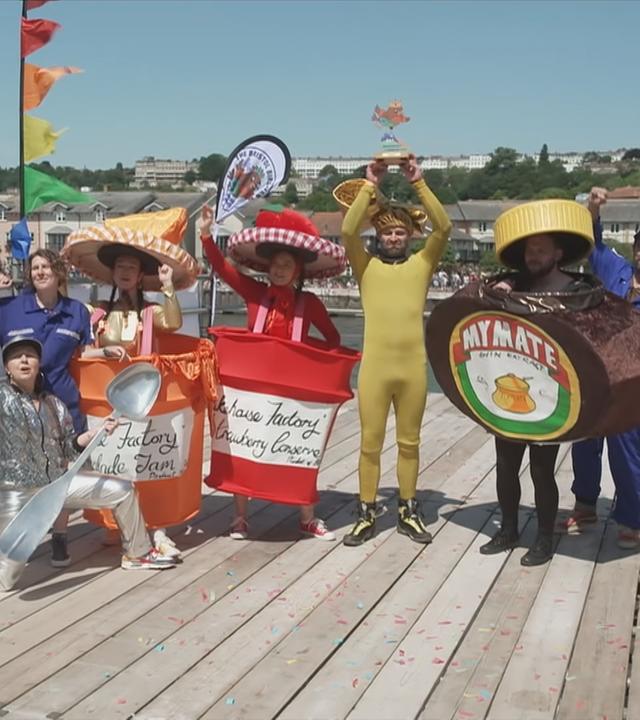 Birdmen-Contest in Bristol