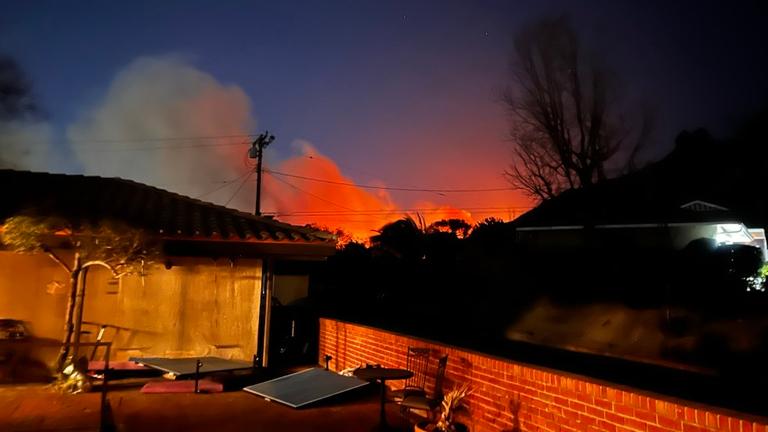 Flammen in Pasadena. 
