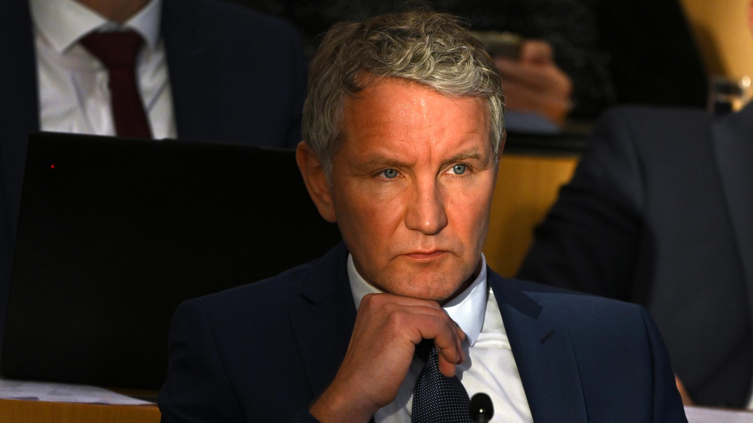 Björn Höcke, AfD-Fraktionschef, im Plenarsaal während der Sondersitzung des Thüringer Landtags, aufgenommen am 16.01.2026