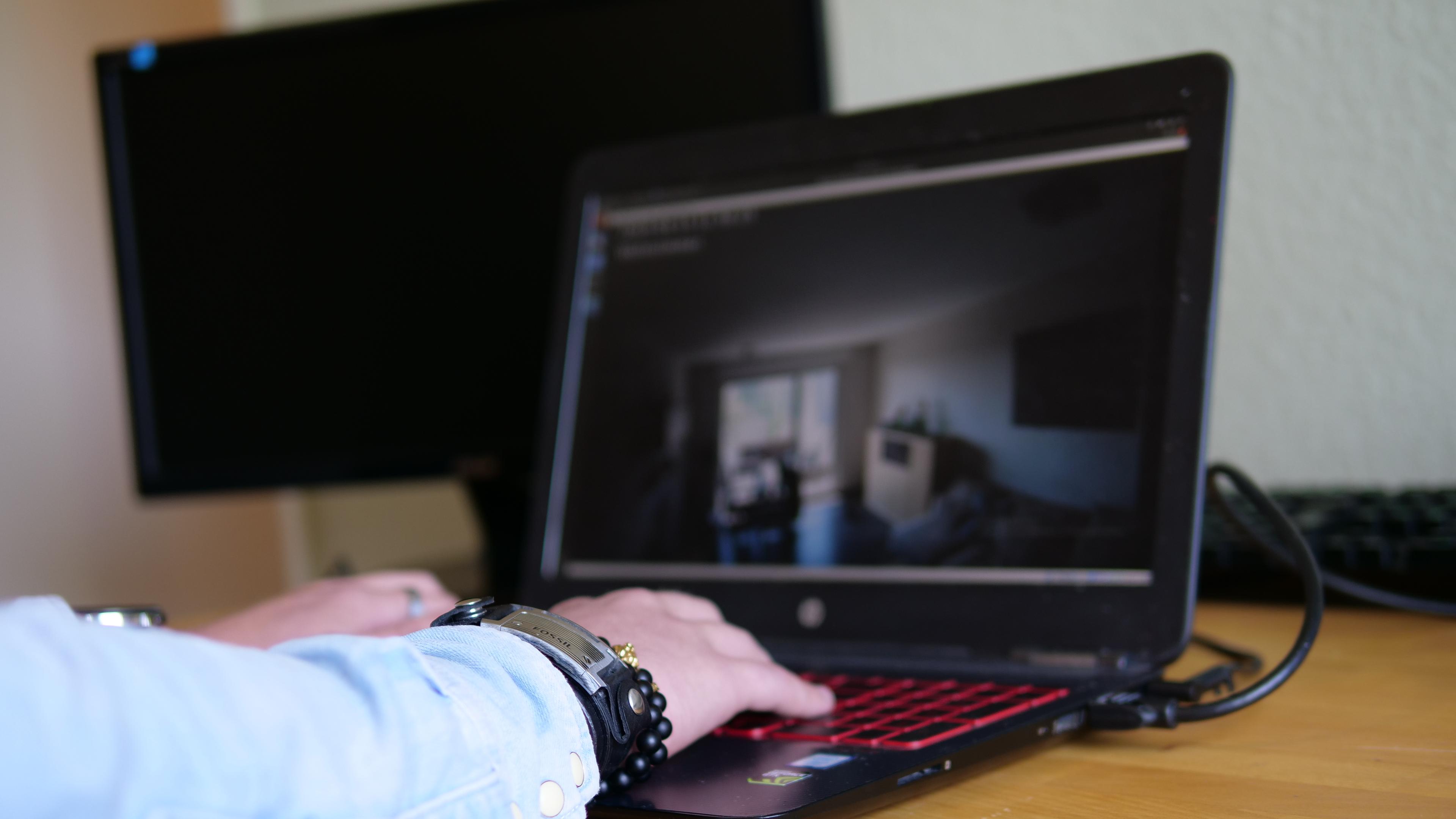 Hacker loggen sich ein im Smart Home