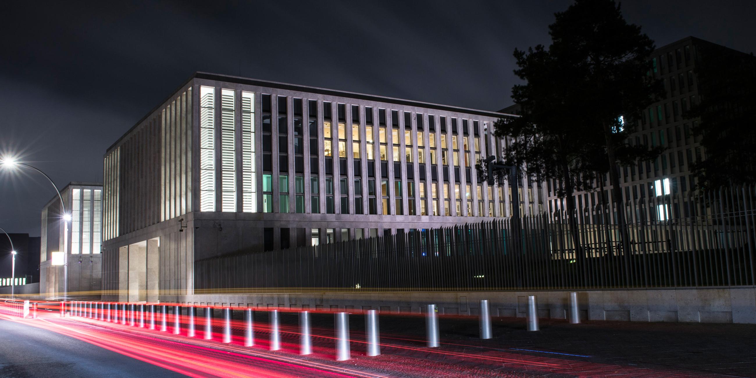 Illuminierte BND-Zentrale