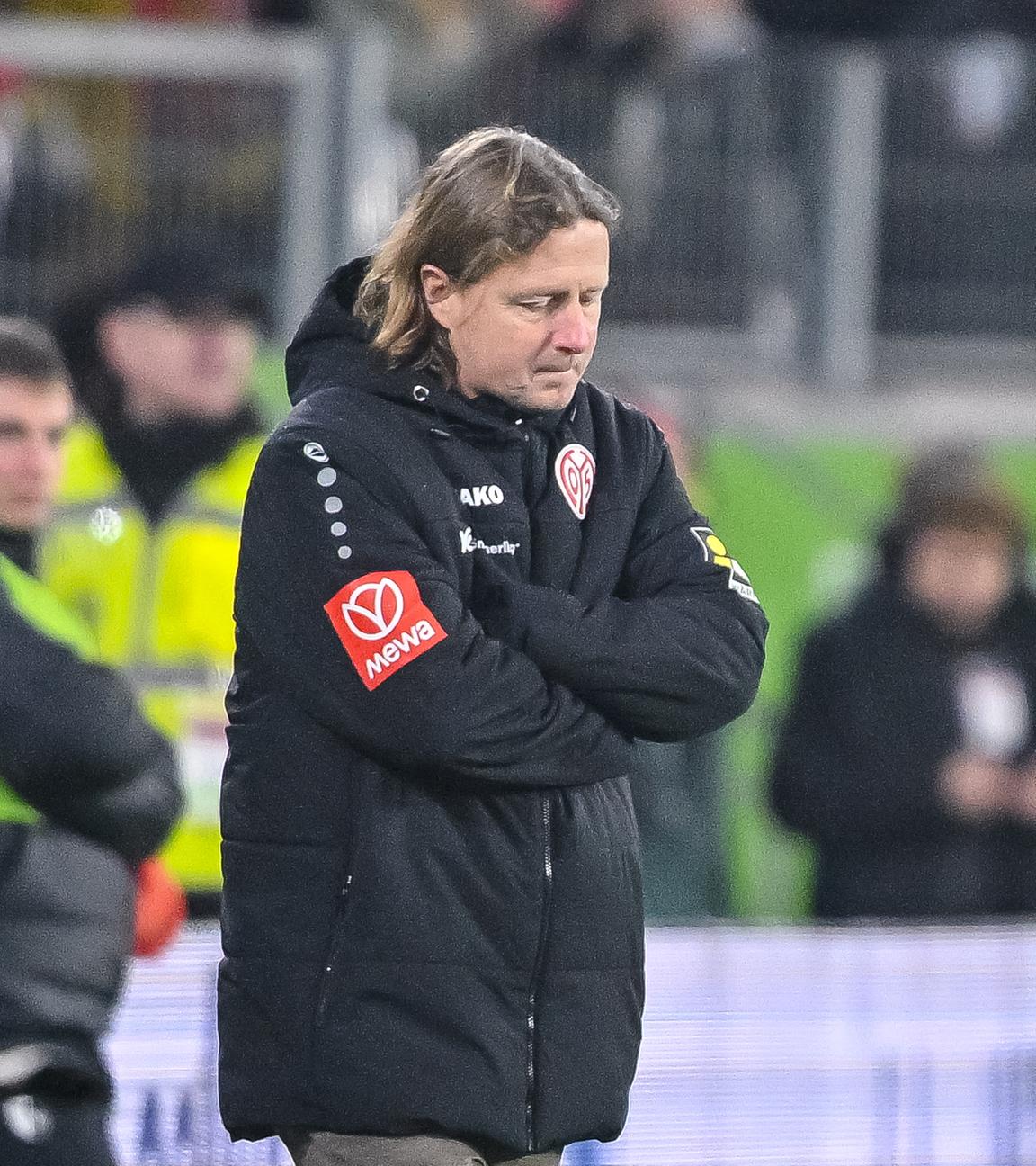 Trainer Bo Henriksen (1. FSV Mainz 05) reagiert unzufrieden.
