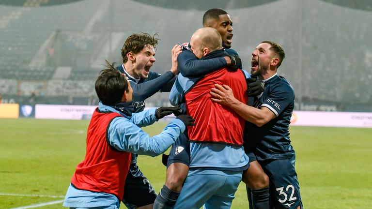 Bochums Myron Boadu jubelt nach dem Tor zum 3:3 mit der Mannschaf