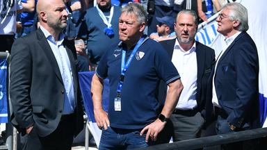 Bochums Verantwortliche beim Spiel gegen Mainz: v.l.n.r.: Dirk Dufner ( Geschäftsführer Sport ), Vorstandschef Uwe Tigges, Geschäftsführer Ilja Kaenzig, Präsidiumsmitglied Franz-Josef Jupp Tenhagen