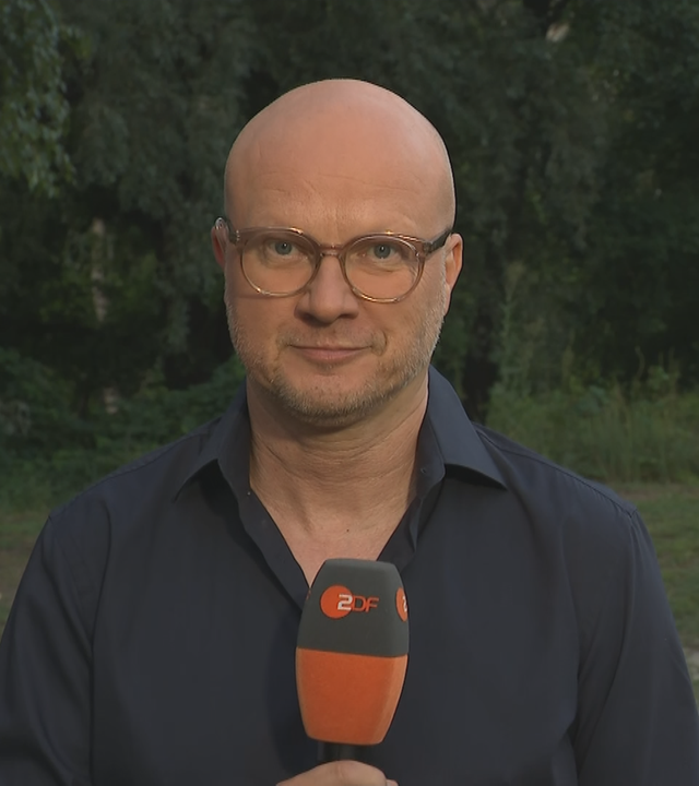 ZDF-Reporter Toge Bode berichtet aus der Ukraine. 