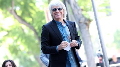 Jon Bon Jovi nach OP wieder auf Tour