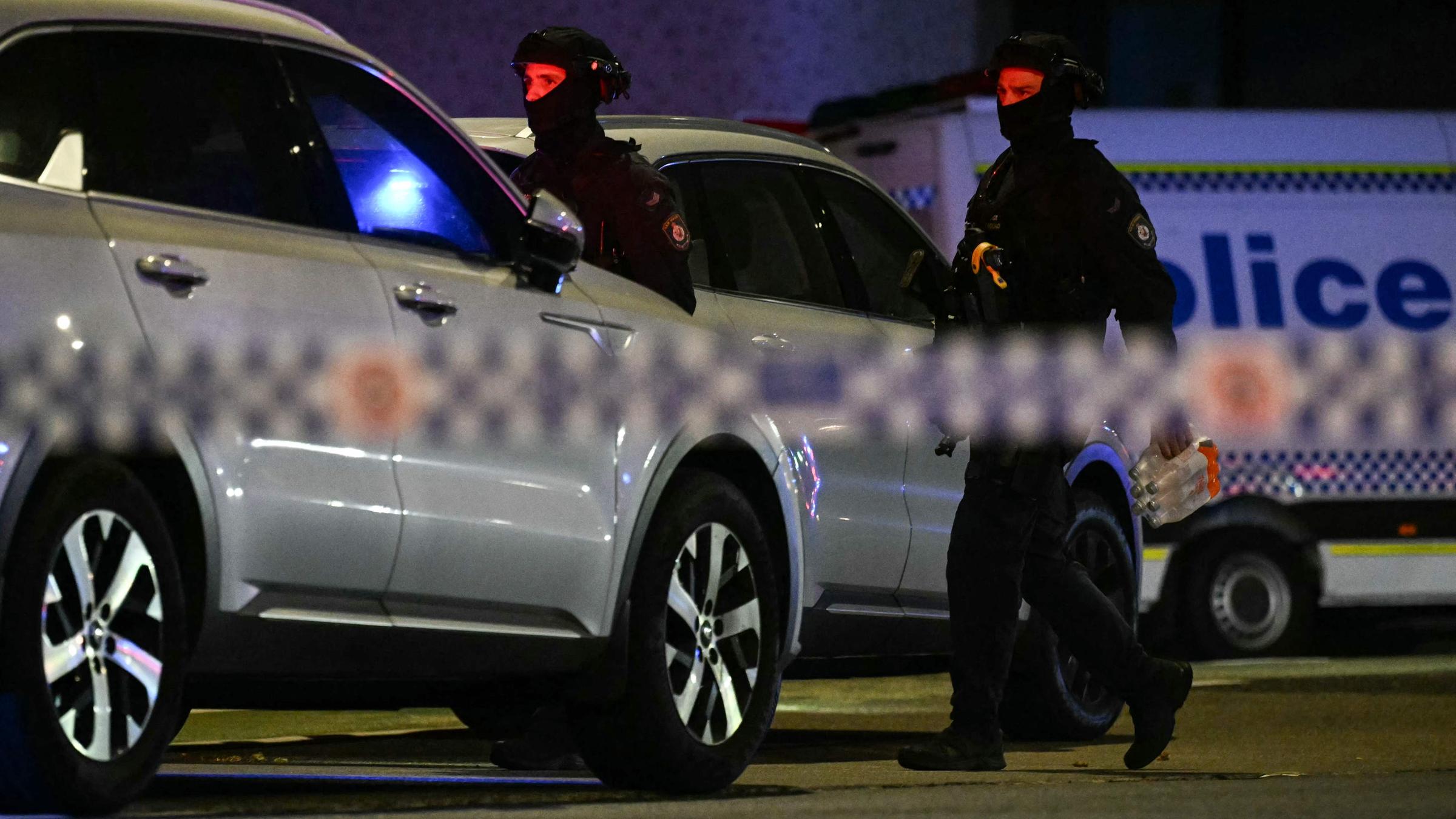 Polizeiarbeit am Tatort nach einer Schießerei am Bondi Beach in Sydney am 14. Dezember 2025. Zwei bewaffnete Männer eröffneten das Feuer am Bondi Beach in Sydney.