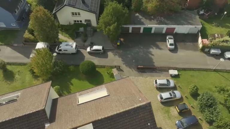 Die Stadt Bonn verlangt für die Erschließung eines Wohngebiets eine Millionen Euro – die Straßen sind jedoch längst an die Infrastruktur angebunden.