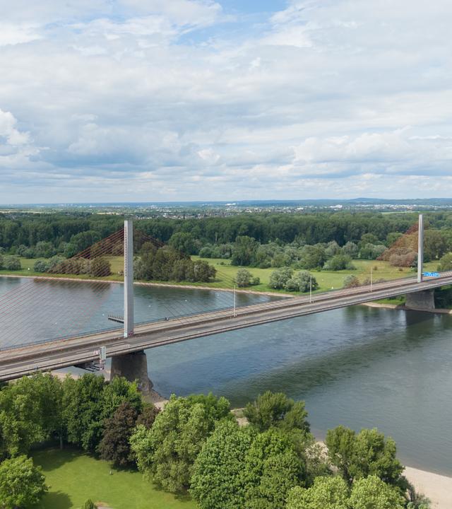  Bonn: Die Friedrich-Ebert-Brücke (Rheinbrücke Nord)