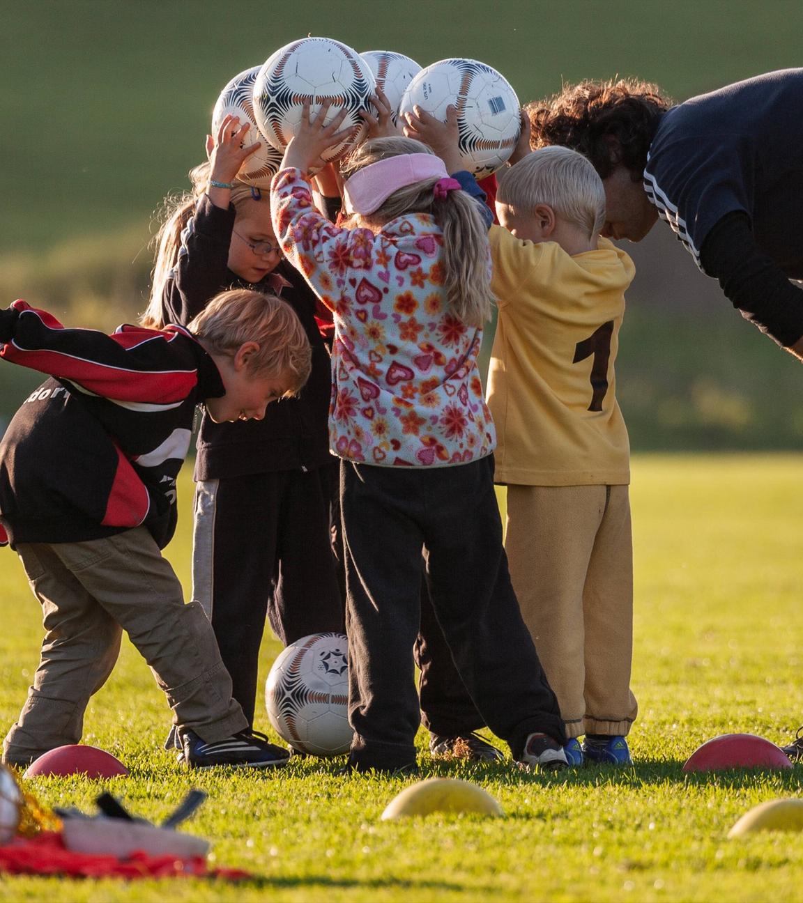 Fussballtraining für Kinder Nachwuchsförderung im Fußballverein.
