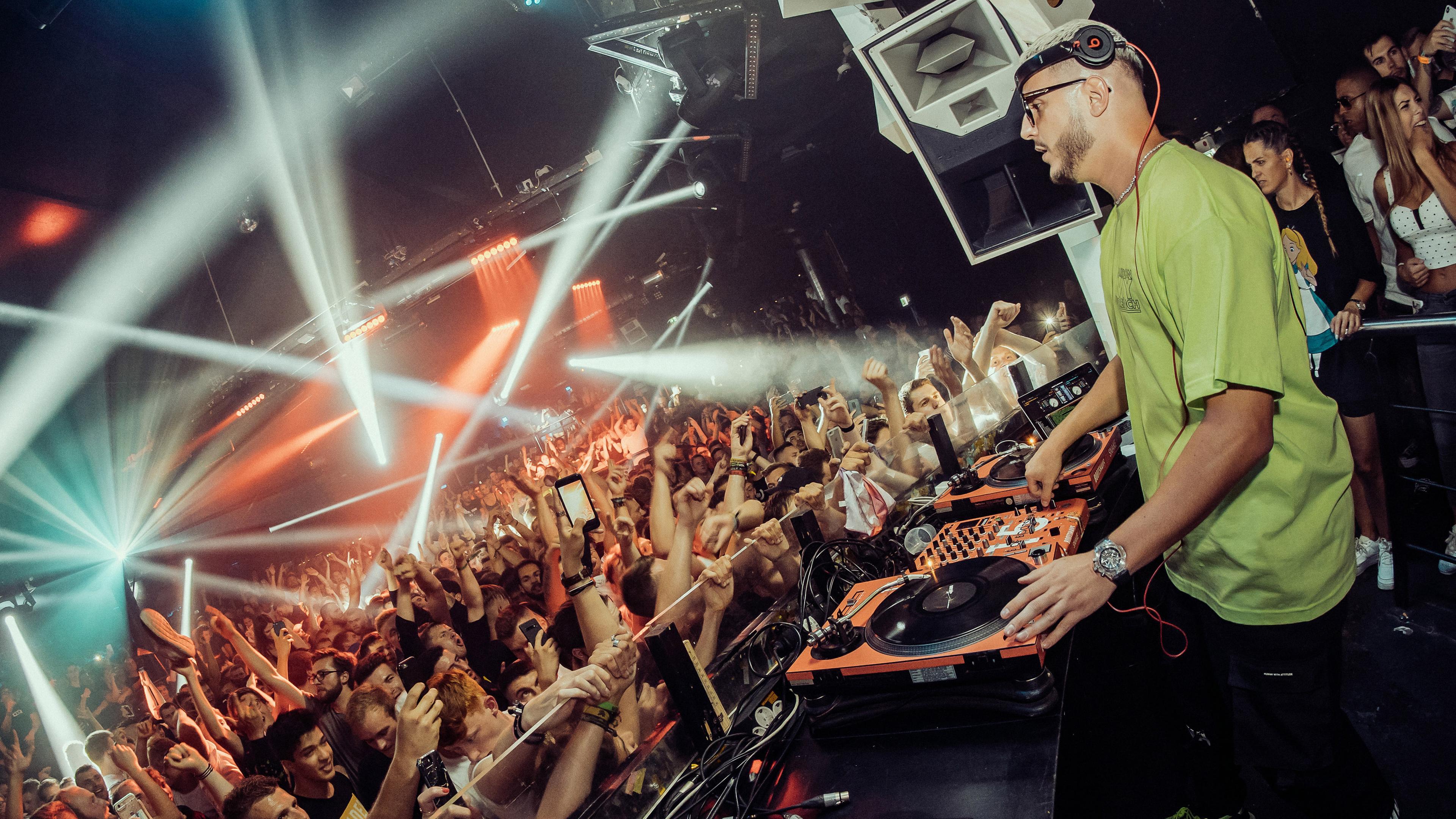 Archiv: DJ Snake legt im Club "Boothaus" in Köln auf, aufgenommen am 08.07.201933
