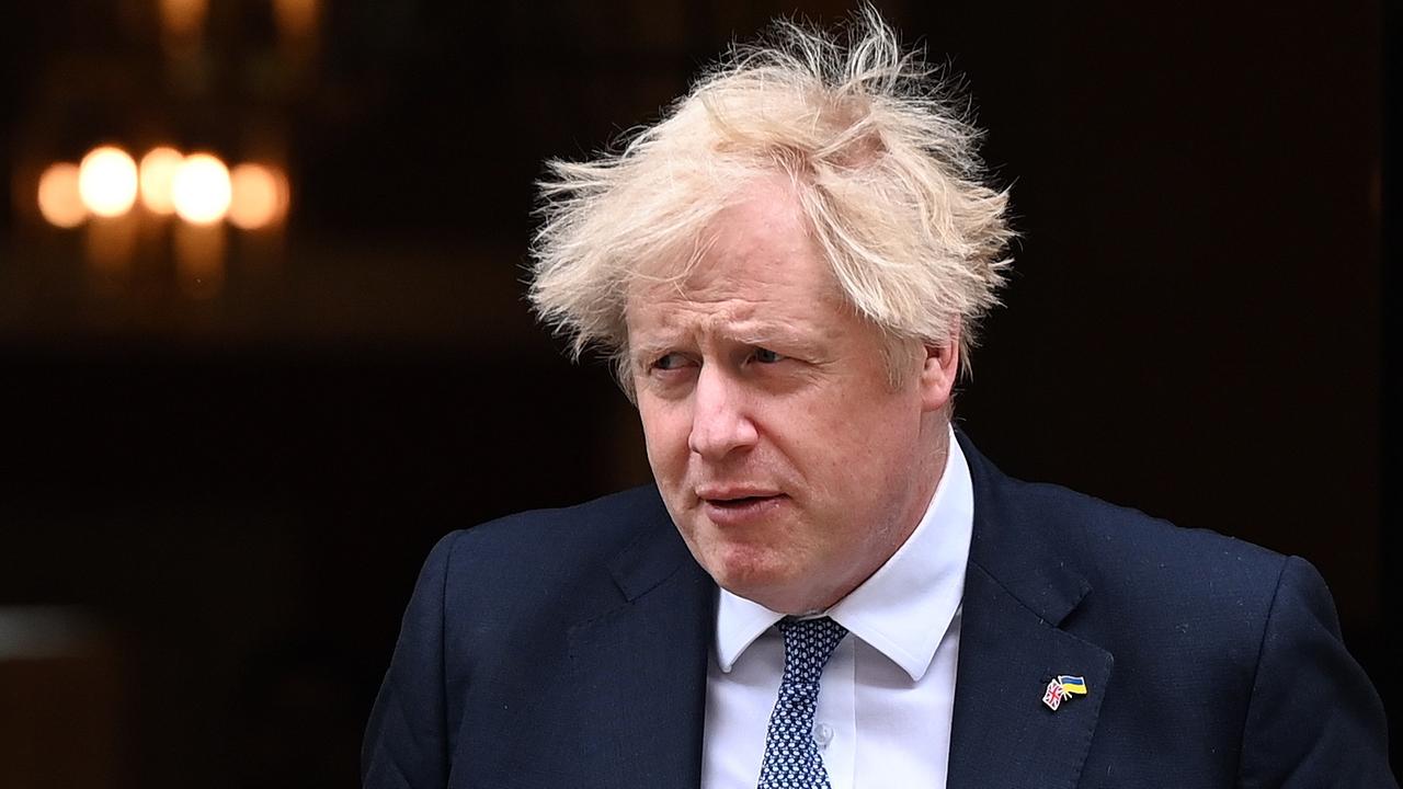 Der ehemalige britische Premierminister Boris Johnson verlässt die Downing Street 10 in London, Großbritannien, 26. Mai 2022. 