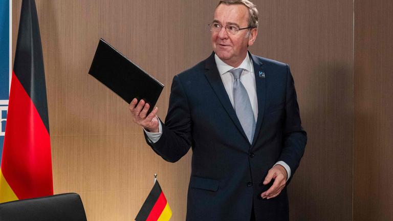 Boris Pistorius am 11. Juli 2024 am Rande des NATO-Gipfels am 11.07.2024.