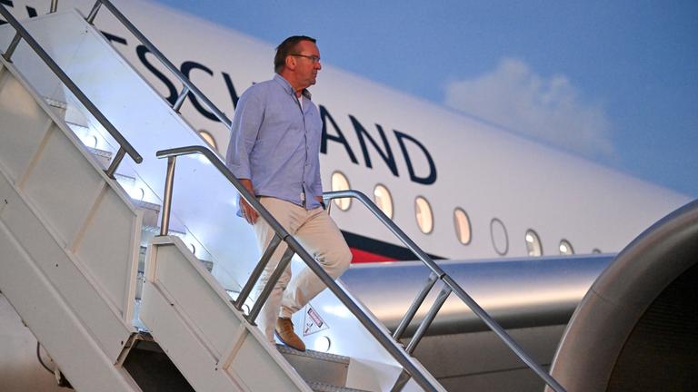 Boris Pistorius kommt auf dem Honolulu International Airport an am 30.07.2024.