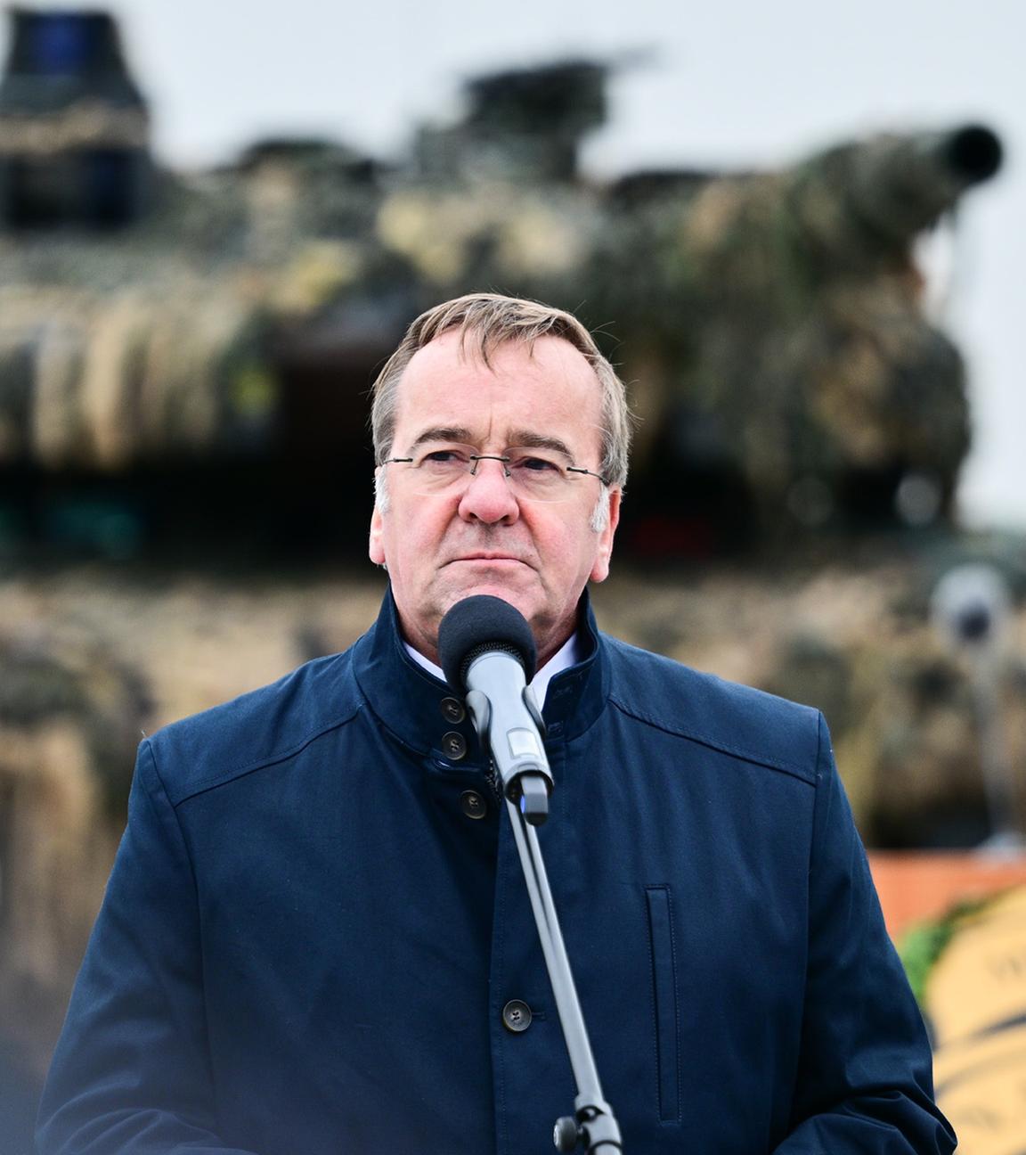 Verteidigungsminister Boris Pistorius (SPD) spricht am 29.09.2025 in Rukla, Litauen, bei der Eröffnung der Permanent Logistics Support Area zur Unterstützung der NATO-eFP-Truppe.