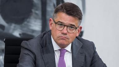 Der hessiche Ministerpräsident Boris Rhein bei einer Pressekonferenz