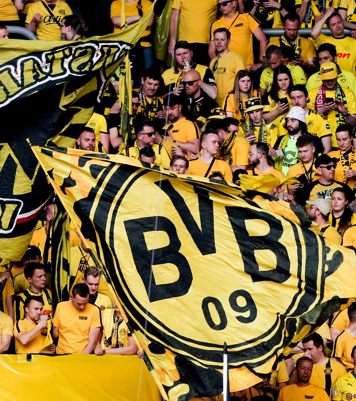 Fanblock von Borussia Dortmund beim Spiel gegen Freiburg.