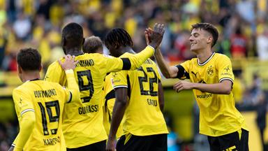 Giannis Konstantelias (Borussia Dortmund) jubelt. 