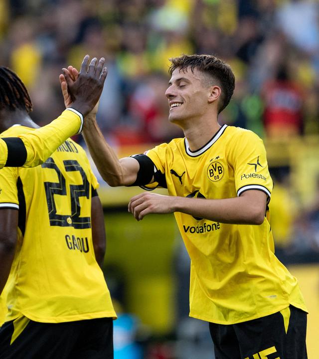 Giannis Konstantelias (Borussia Dortmund) jubelt. 