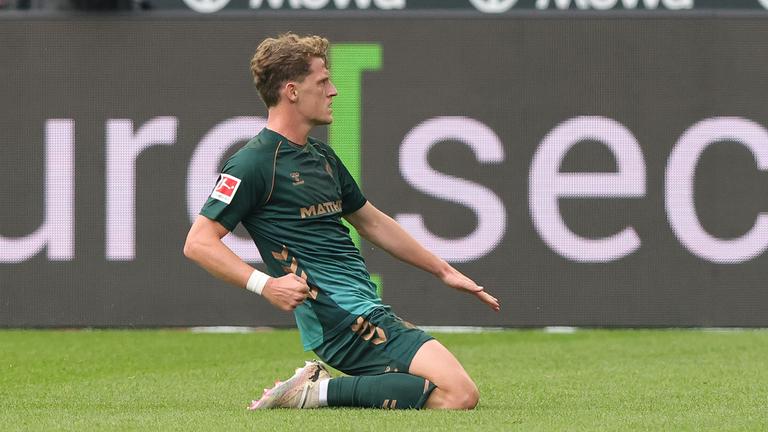 Jens Stage (SV Werder Bre) jubelt.