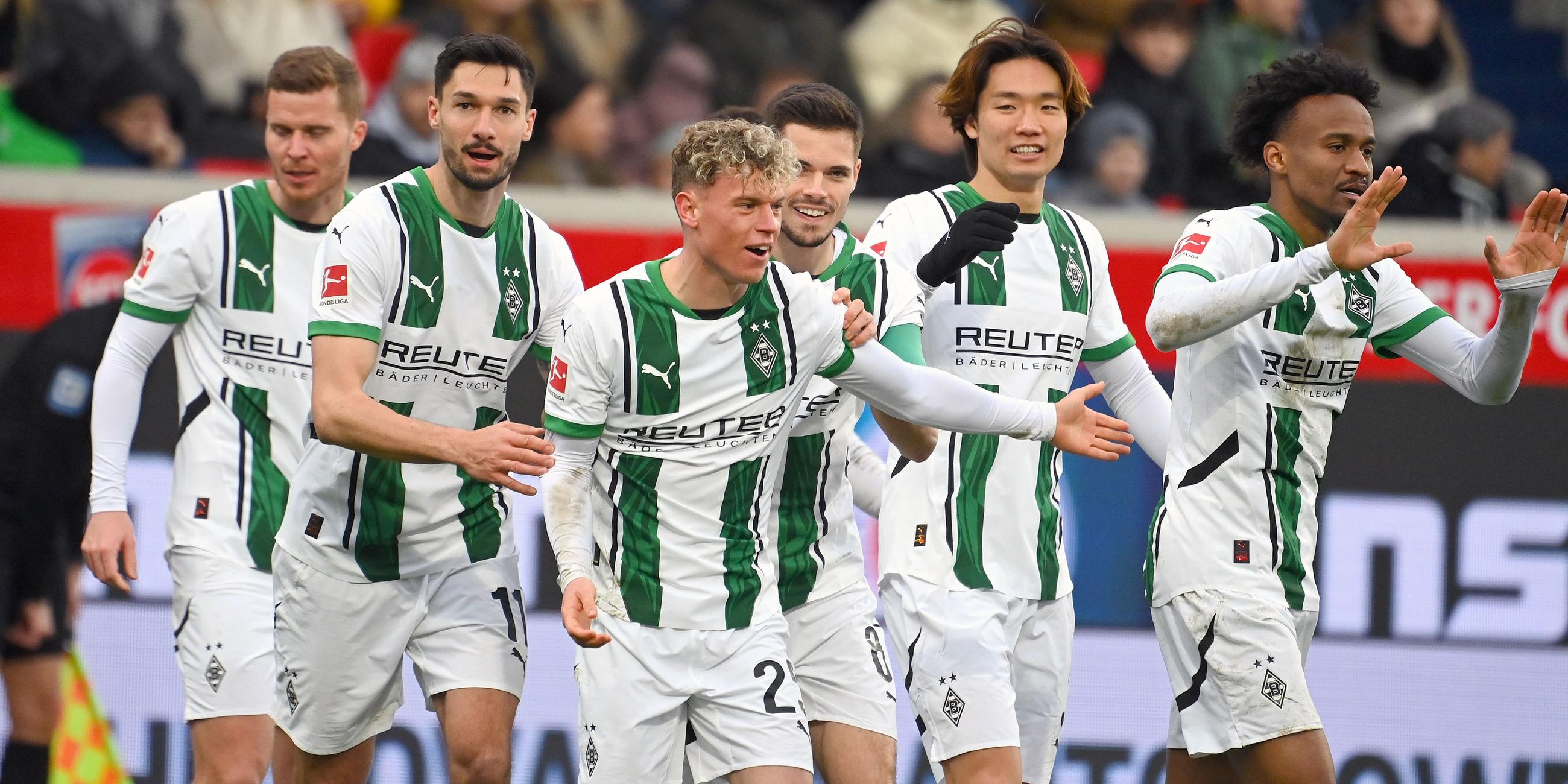 Spieler von Borussia Mönchengladbach beim Torjubel