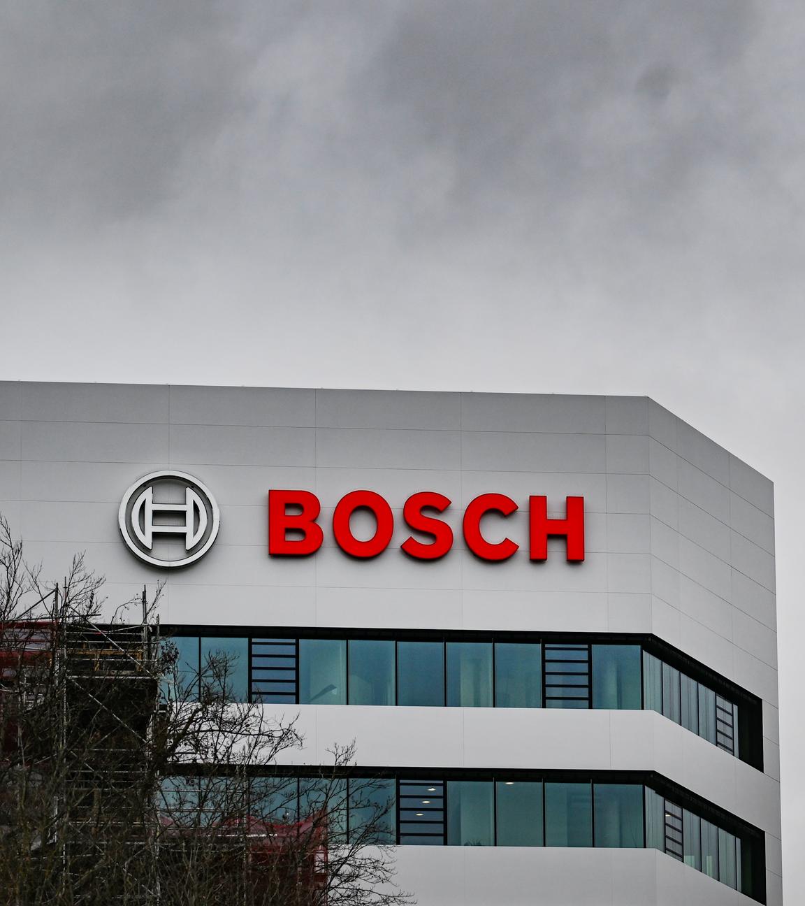 Logo der Frima Bosch beim Standort in Gerlingen in Baden-Württemberg