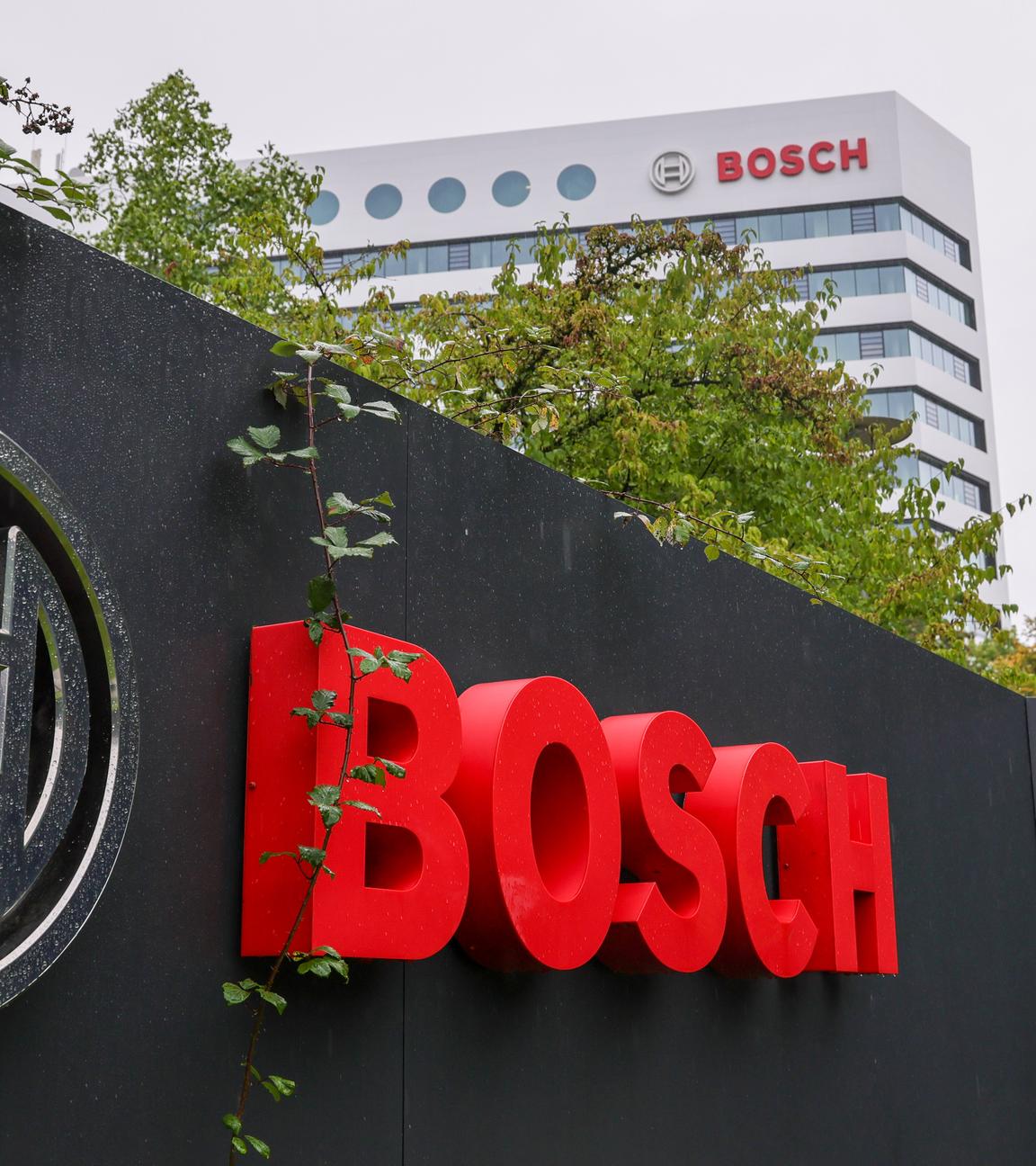Das Bosch-Logo am Firmensitz in Gerlingen, Deutschland, 25. September 2025.