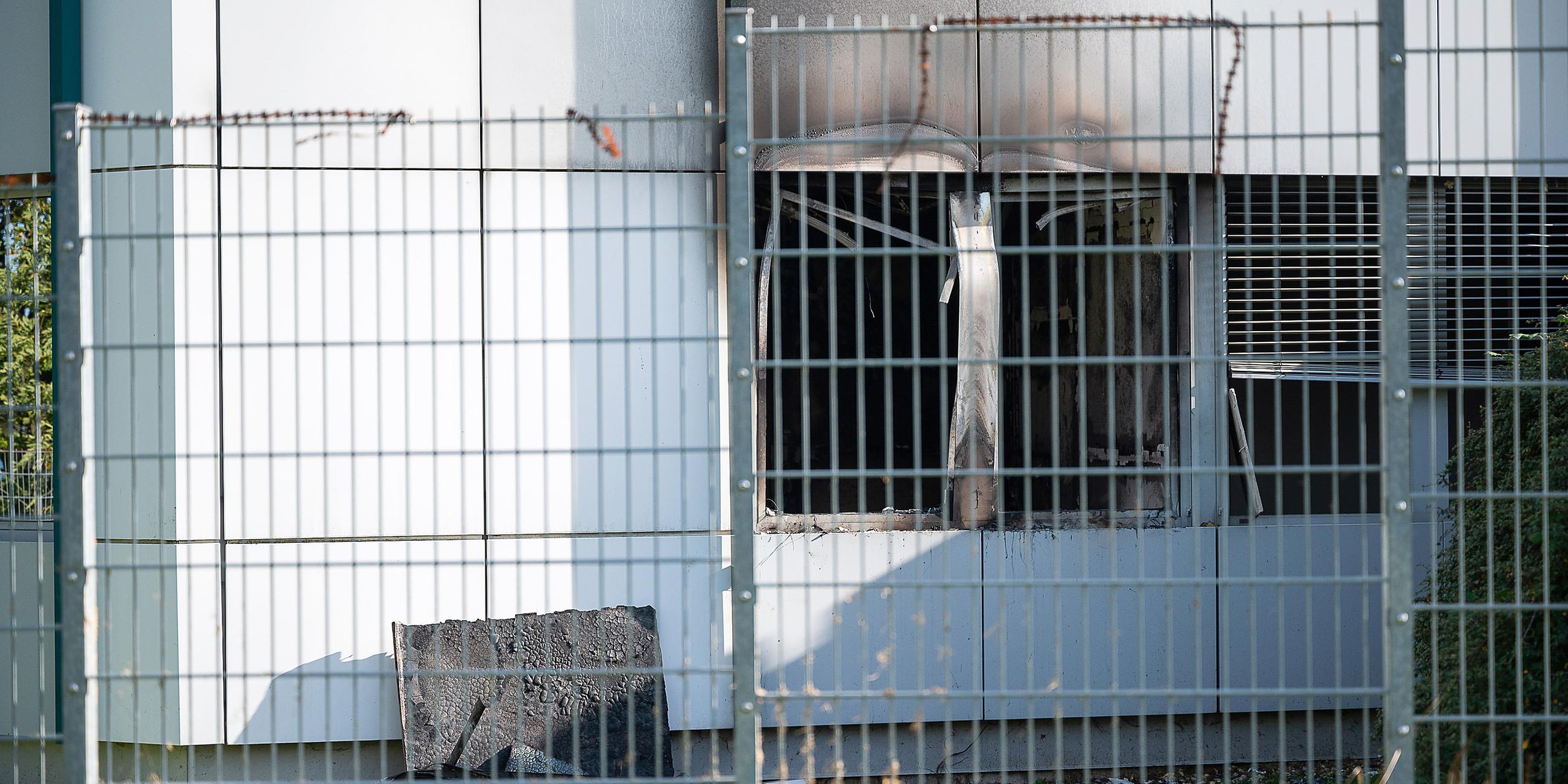 Unbekannte verübten am frühen Freitagmorgen einen Brandanschlag auf geplante Asylunterkunft in Bautzen, aufgenommen am 28.10.2022