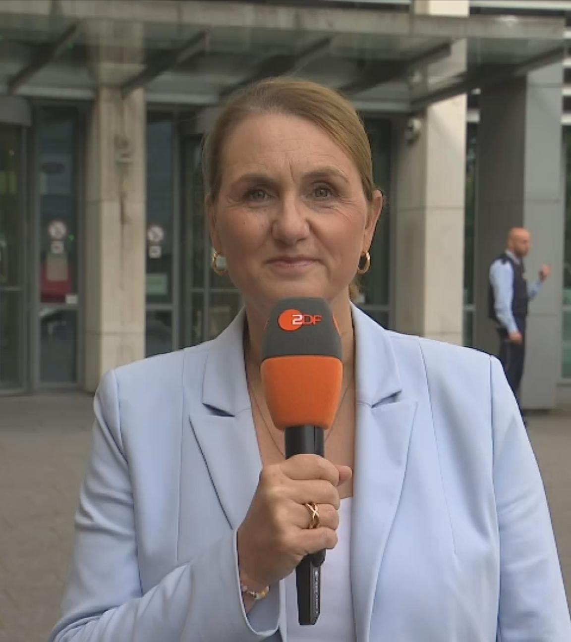 ZDF-Korrespondentin Ina Baltes in Solingen
