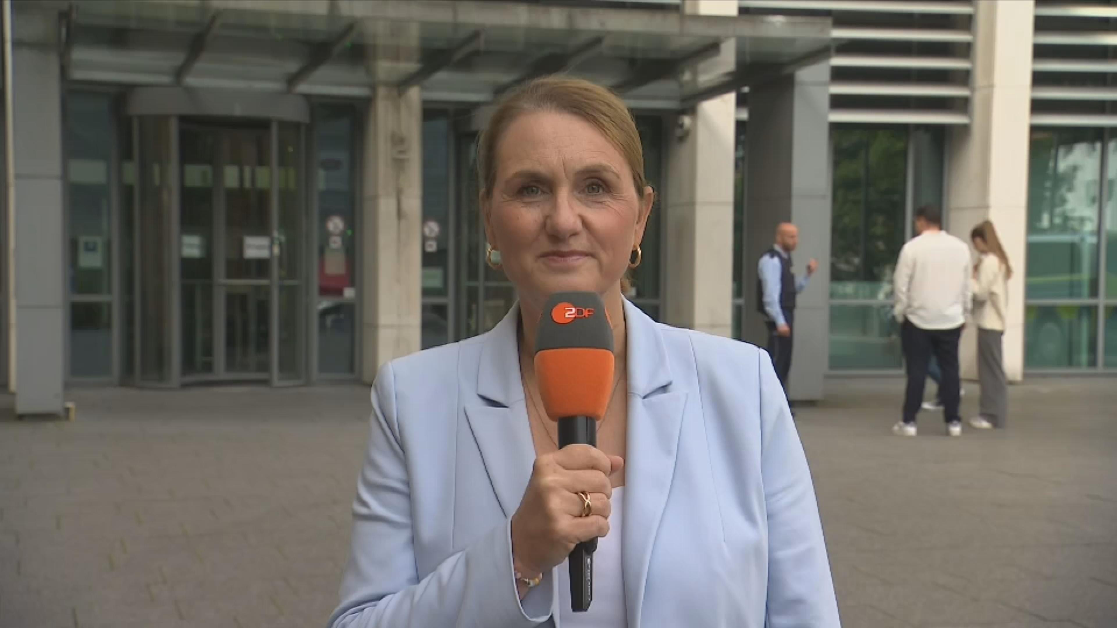ZDF-Korrespondentin Ina Baltes in Solingen