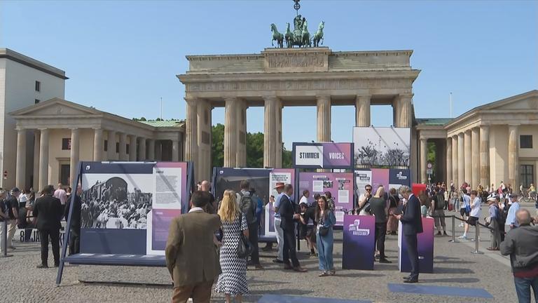 Gedenktag zum Kriegsende am Brandenburger Tor