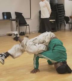 Breakdancer