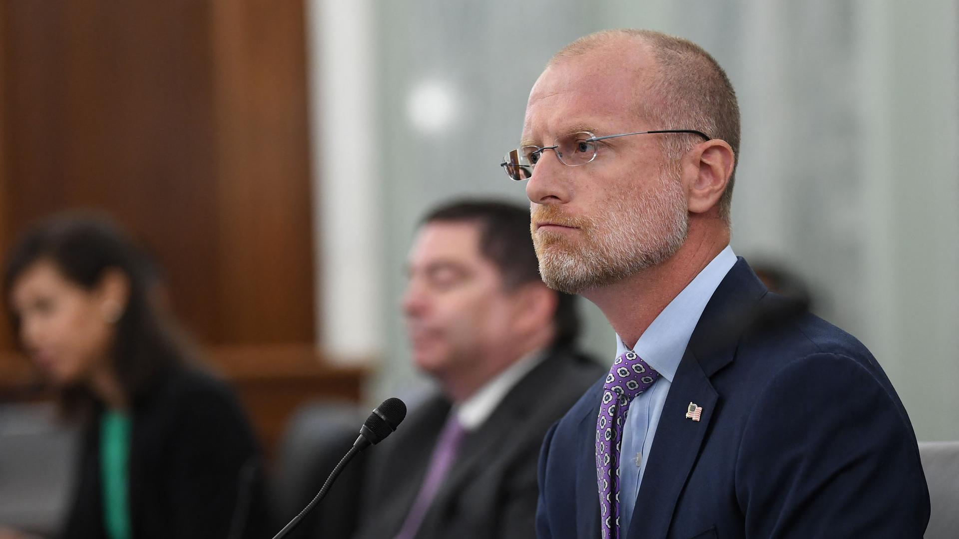 Brendan Carr sagt bei einer Anhörung zur Prüfung der FTC im Juni 2020 in Washington, DC, aus.