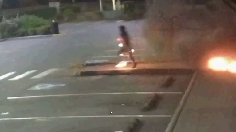 Mutmaßlicher Dieb setzt sich selbst in Brand