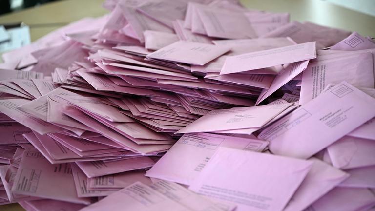 Auszählung der Briefwahl der Landtagswahl in Mecklenburg-Vorpommern 